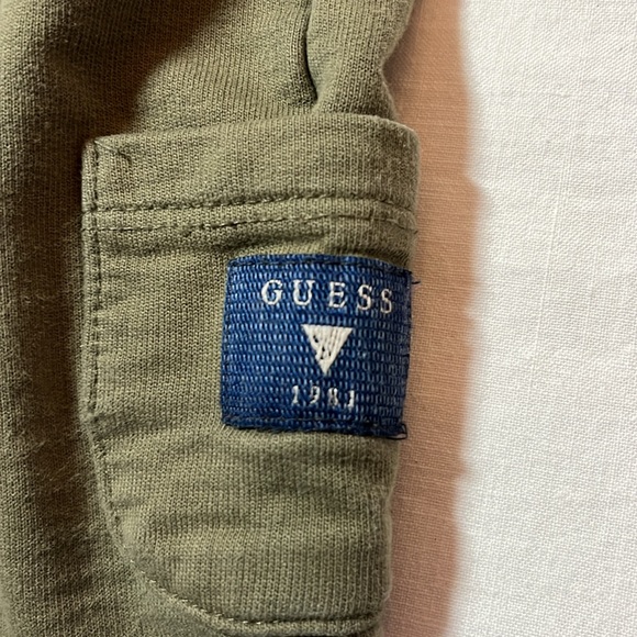 3-9M Guess clothes bundle - Picture 5 of 9